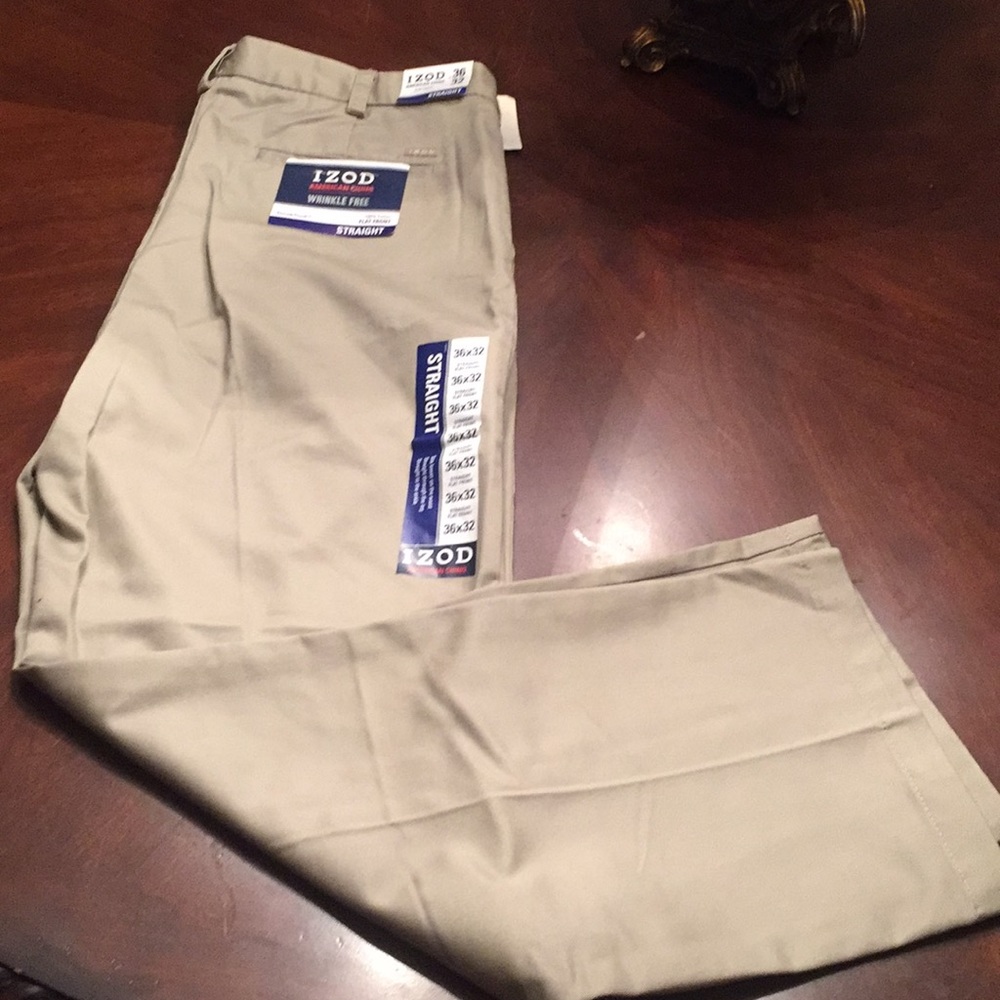 Men’s khaki pants